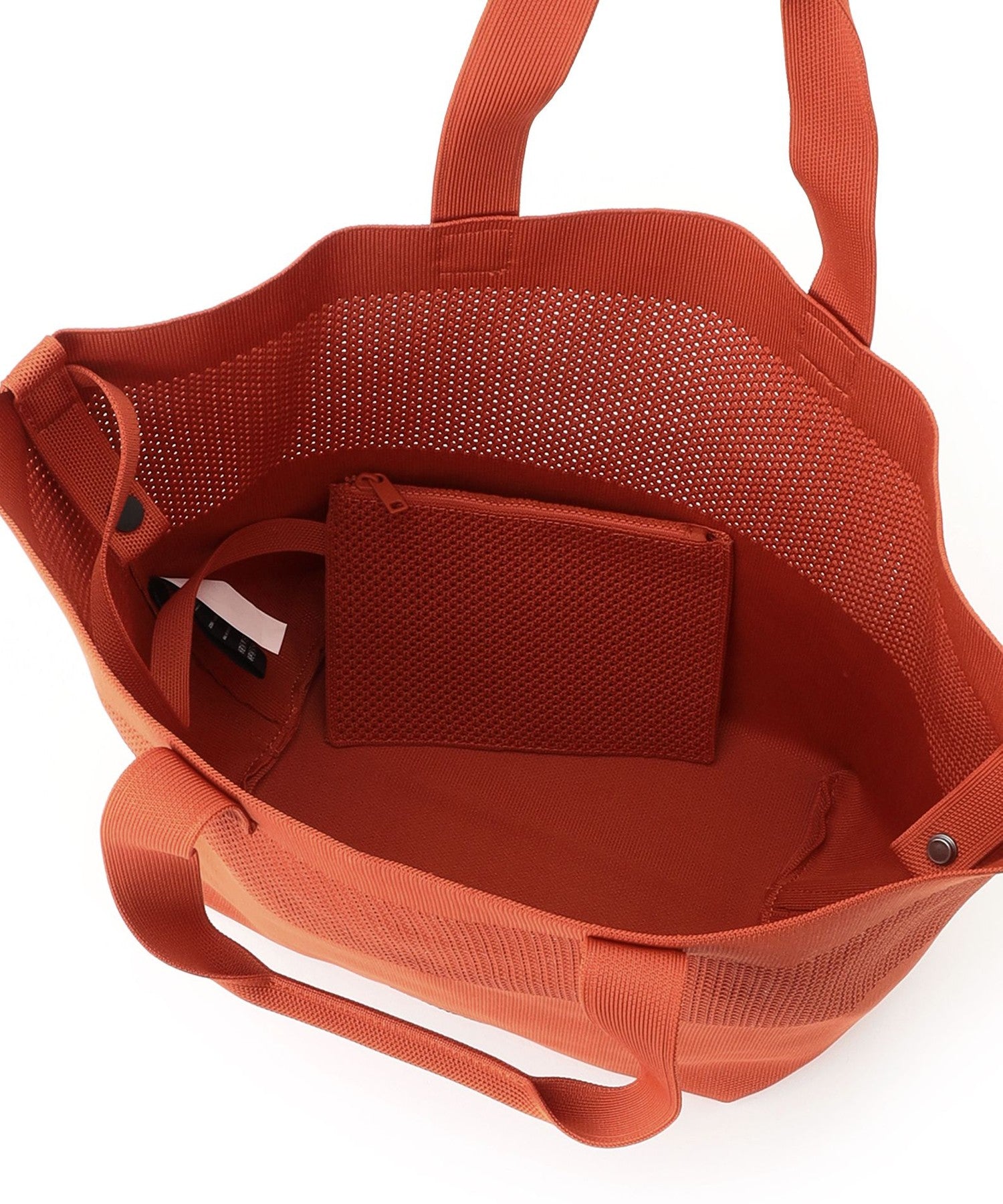 3651-4215155718__Q,18,