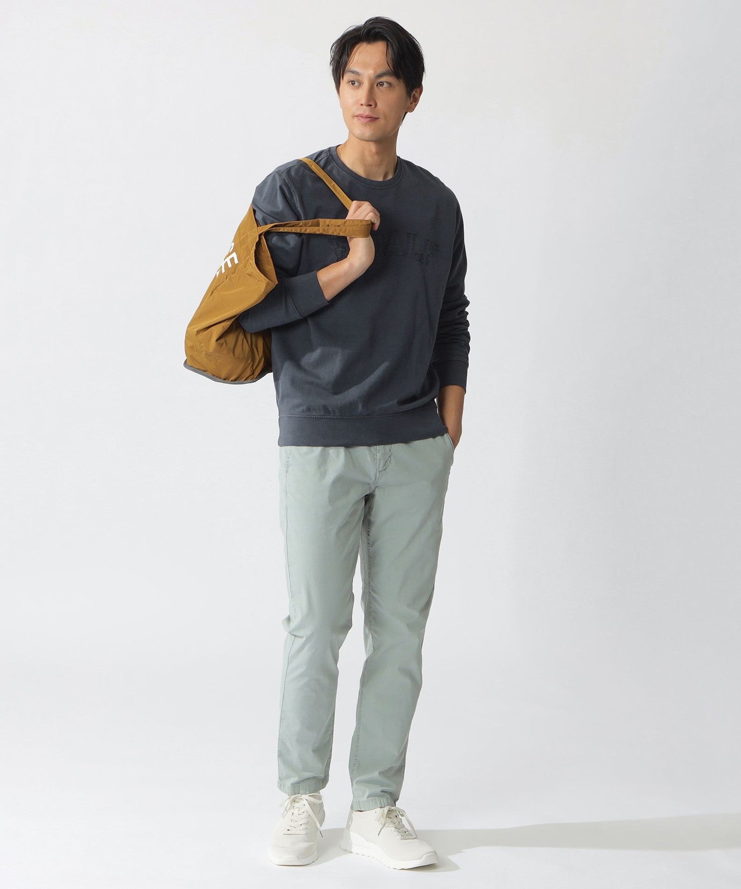 3651-4215804077__T,77,