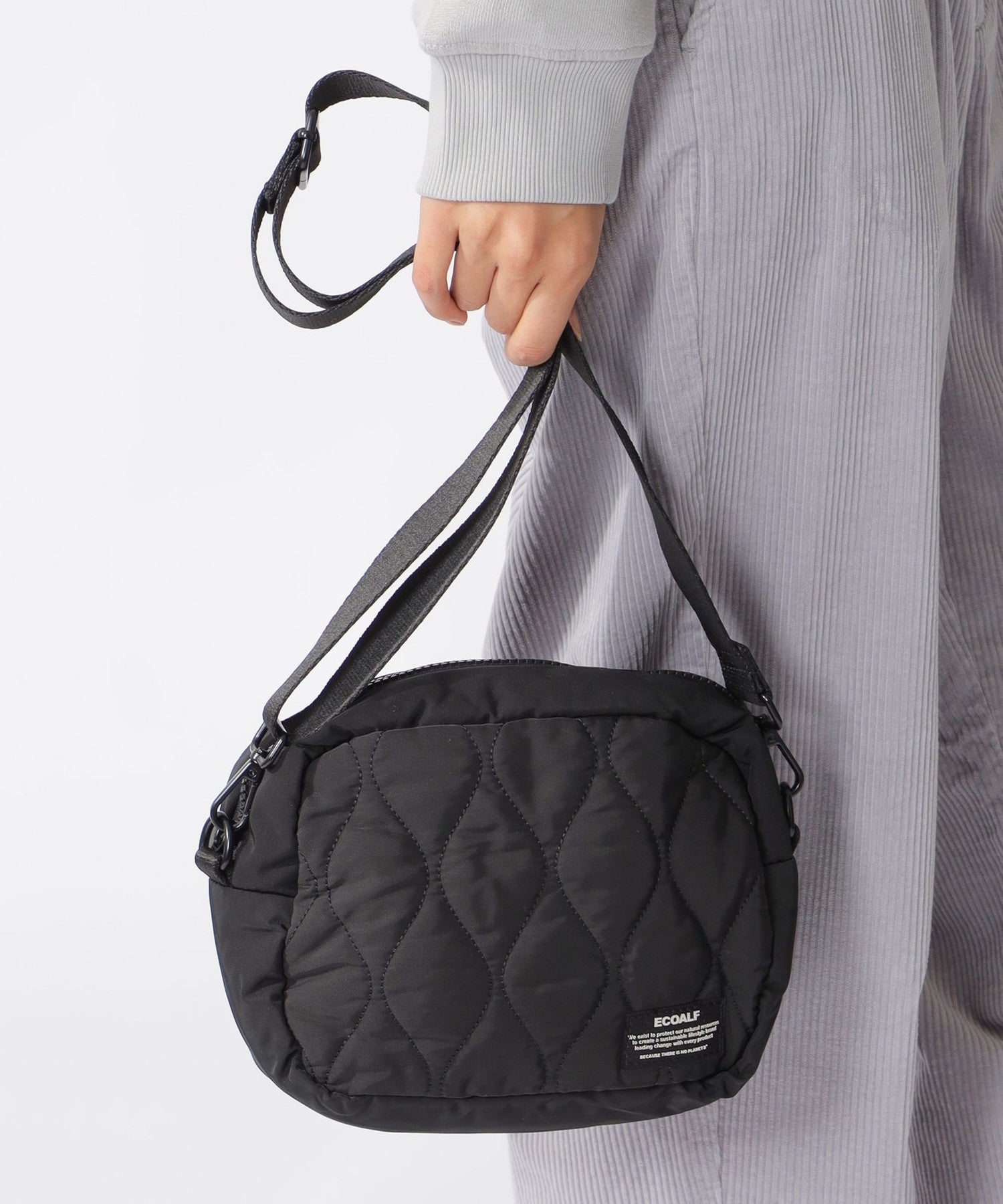 3651-4216660674__H,74,