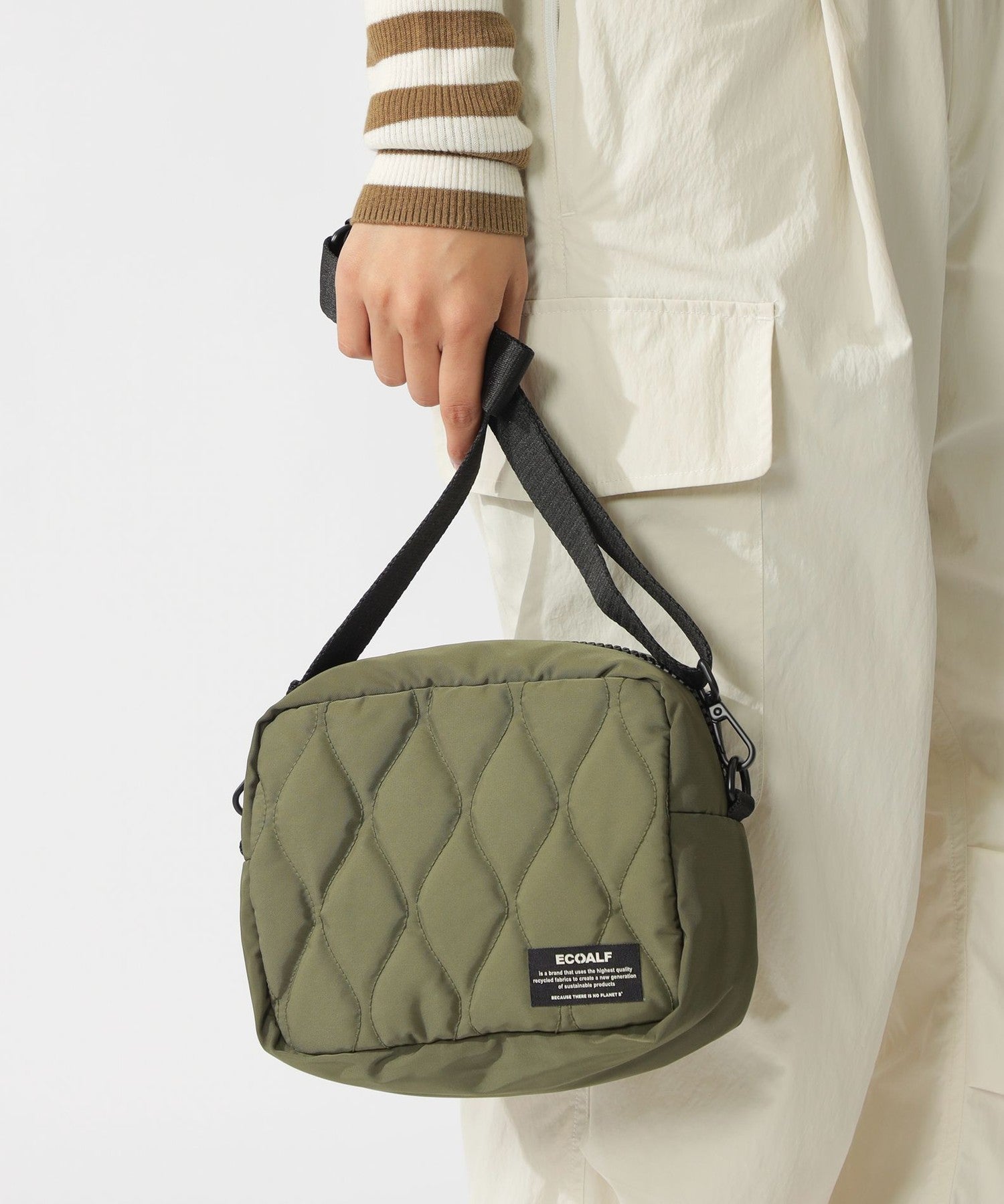 3651-4216660674__I,74,