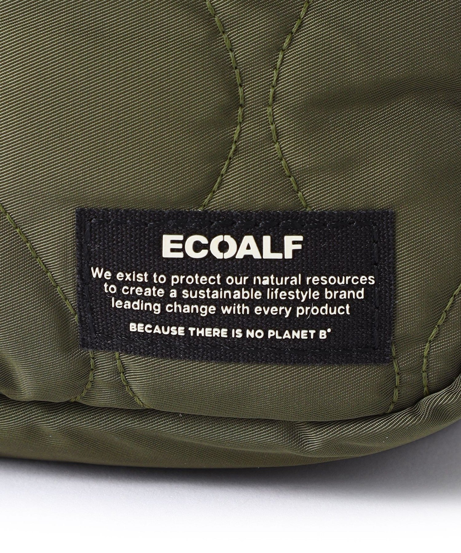 3651-4216660674__R,74,