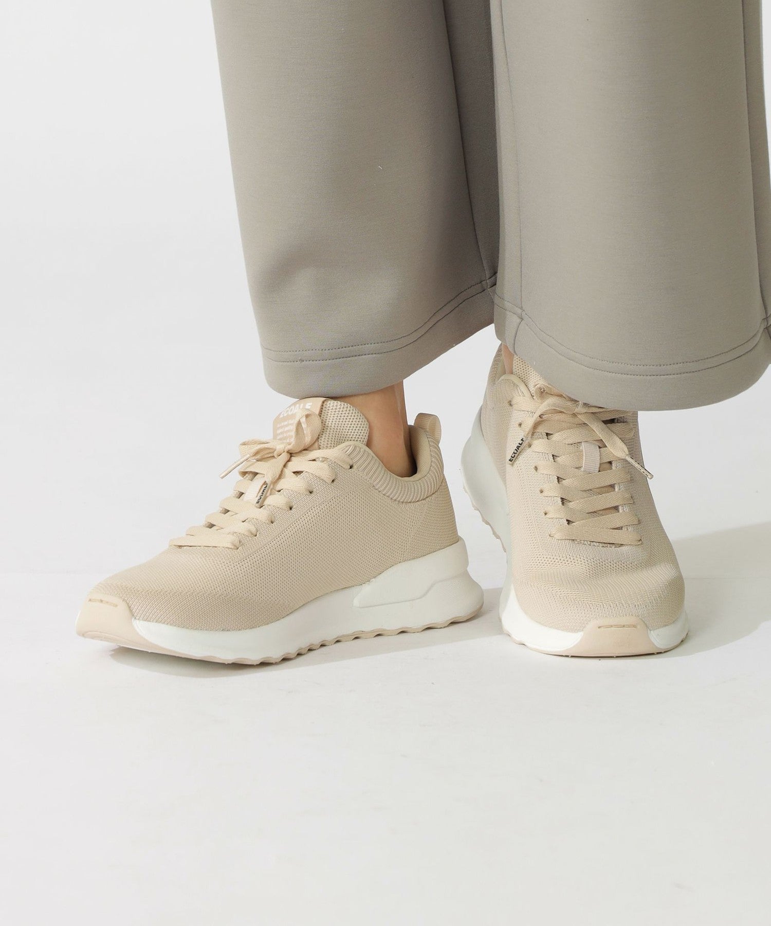 3651-4243067042__I,42,