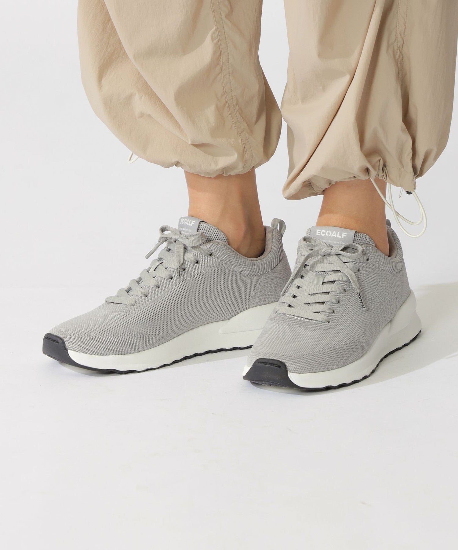 3651-4243067042__J,42,