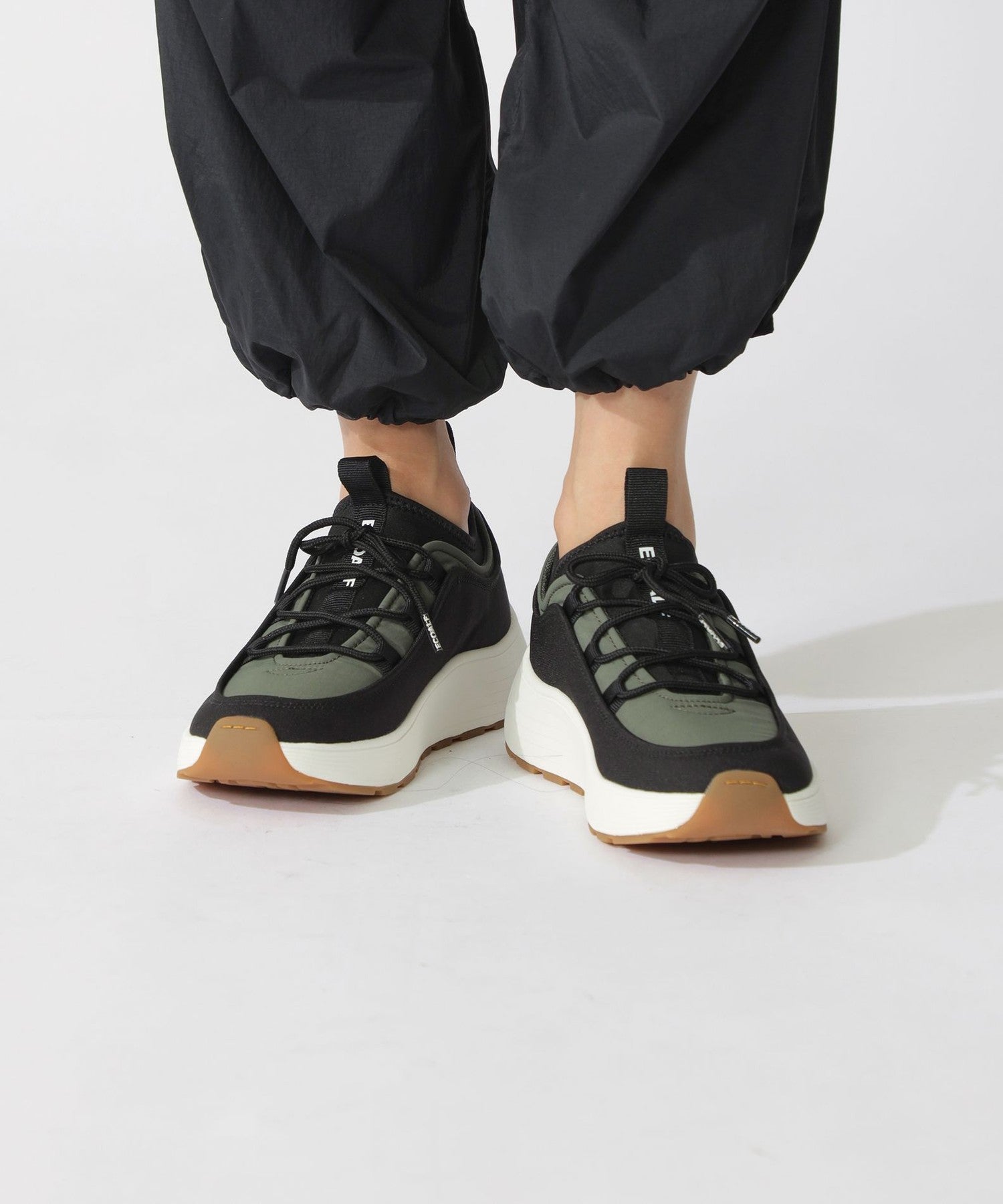 3651-4243763323__I,23,