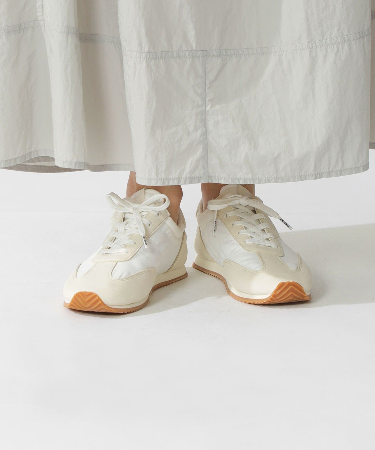 3651-4244352003__H,03,