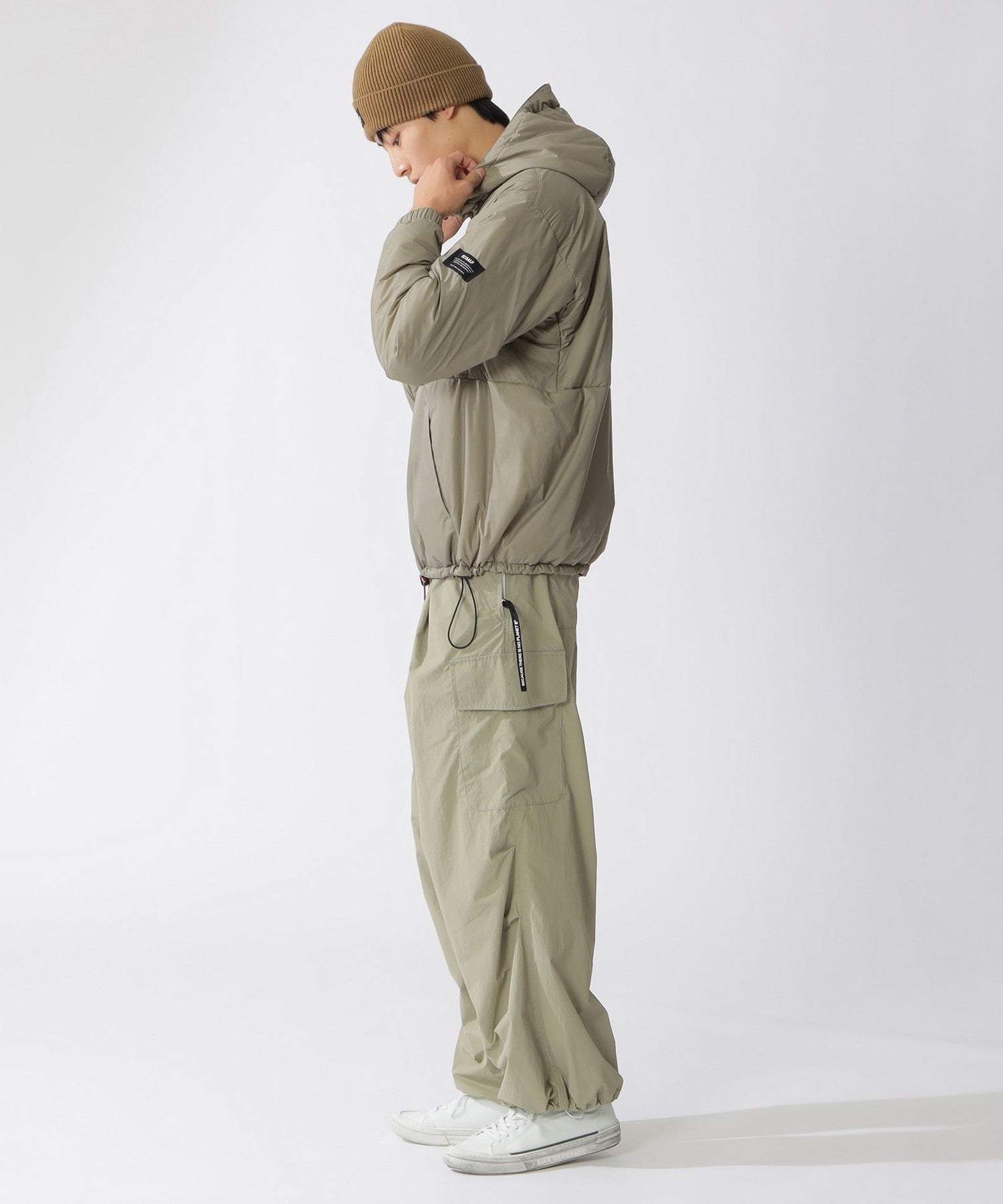 3651-44F0769602__W,02,